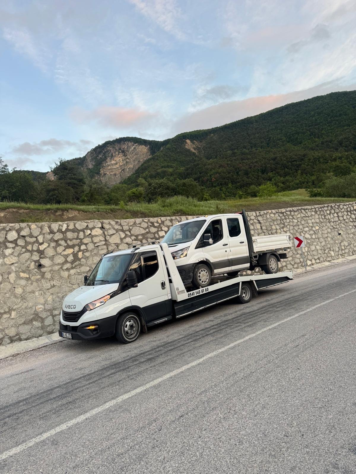 Niksar Çift Araç Çekici ve Kaskolu Otomobil Nakli