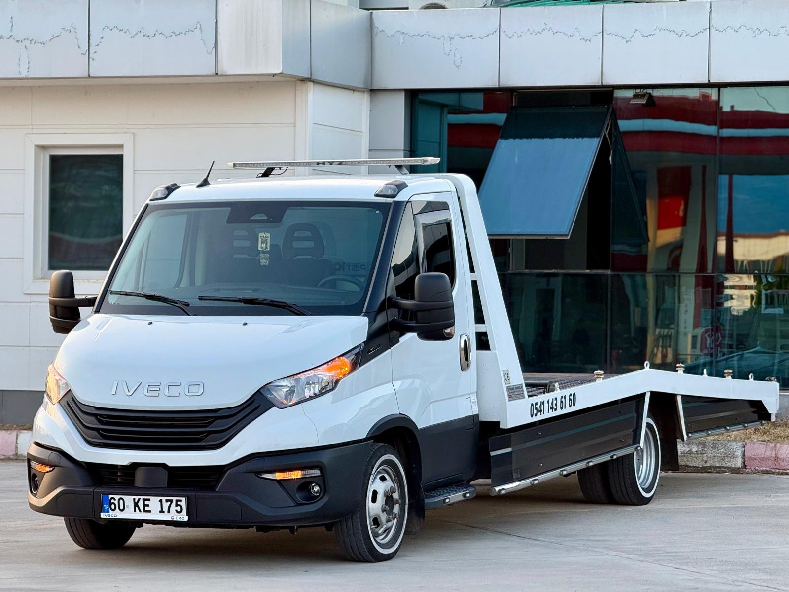 Niksar Yol Yardım Çekici IVECO Daily Kayar Kasa Kurtarıcı Araç 60 KE 175